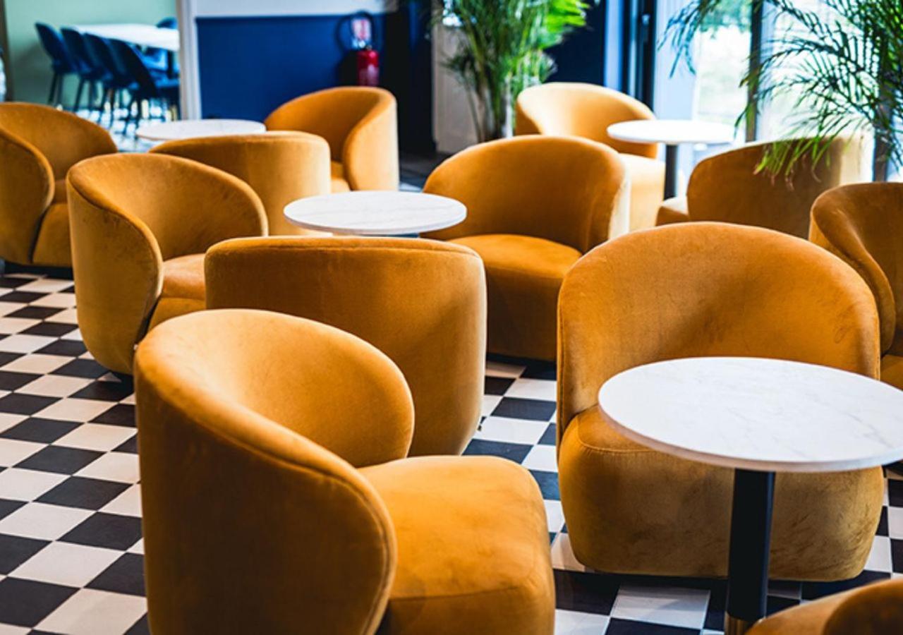 Hotel Saintchristophe Houdan Екстериор снимка