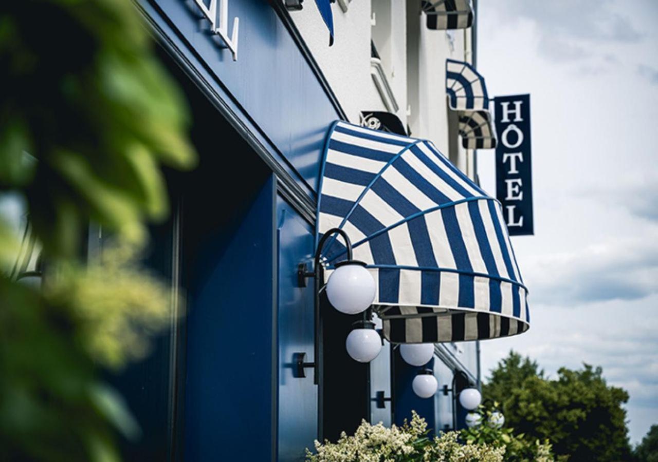 Hotel Saintchristophe Houdan Екстериор снимка
