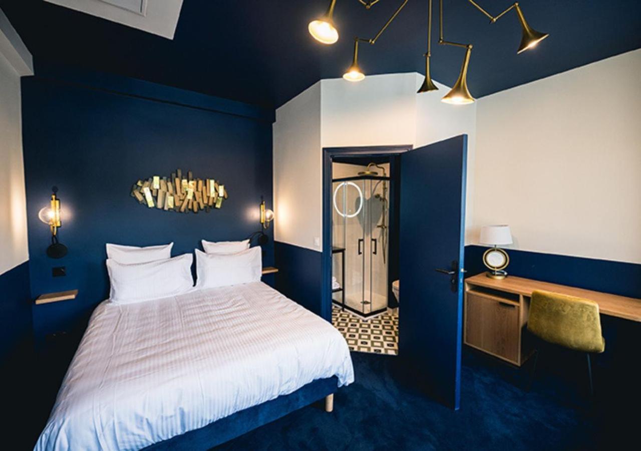 Hotel Saintchristophe Houdan Екстериор снимка