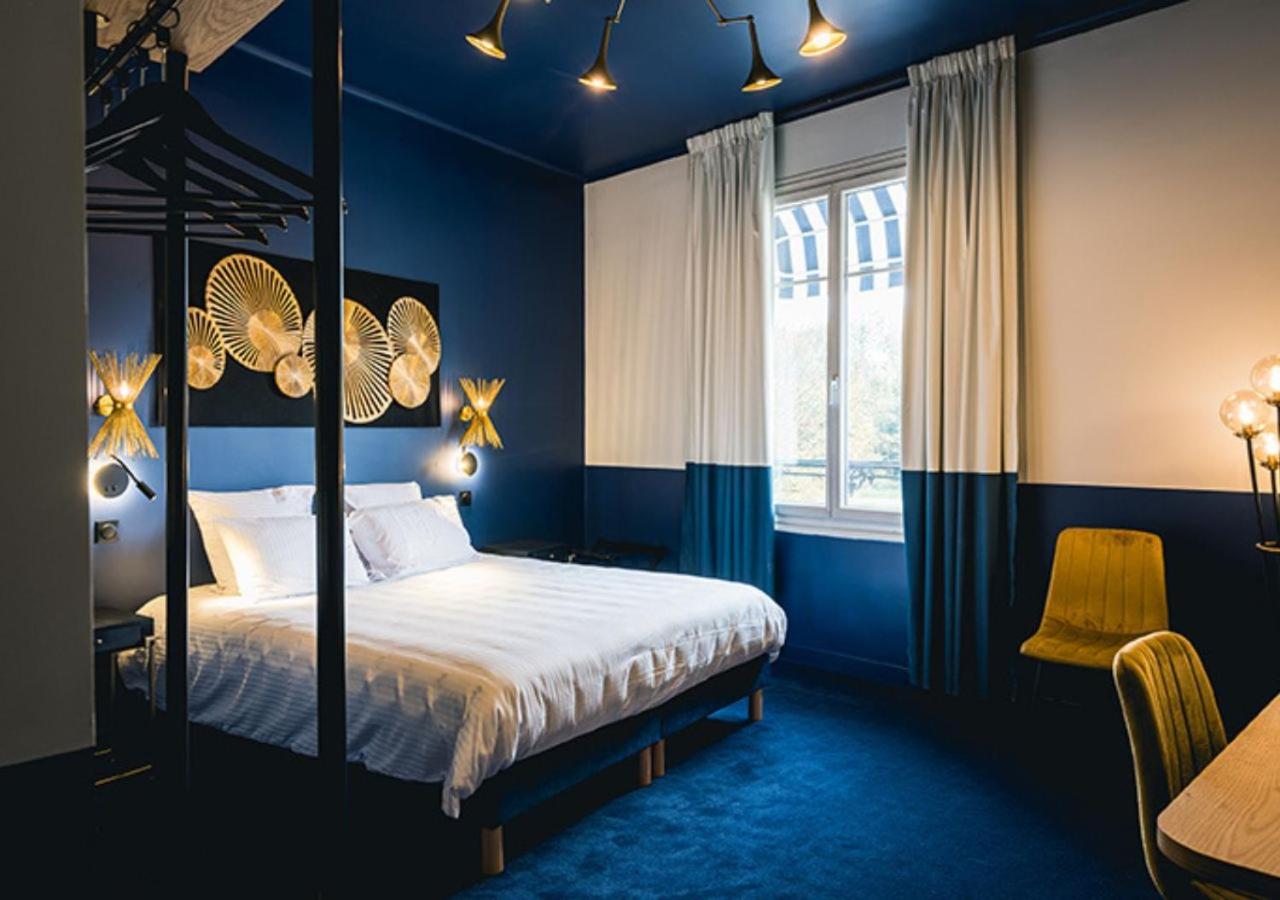Hotel Saintchristophe Houdan Екстериор снимка